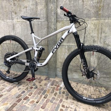 PYGA Hyrax custom Hayes Dominion A4